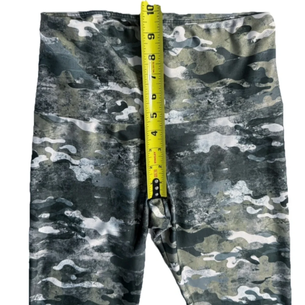 Onzie Flow Camo High Rise Leggings S/M